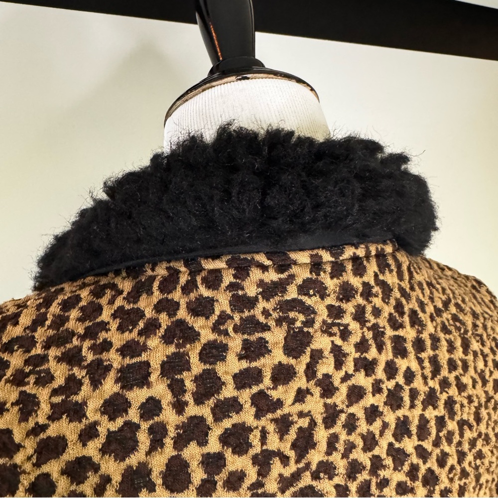 Leopard Print Cardigan with Black Collar - Picture 6 of 9